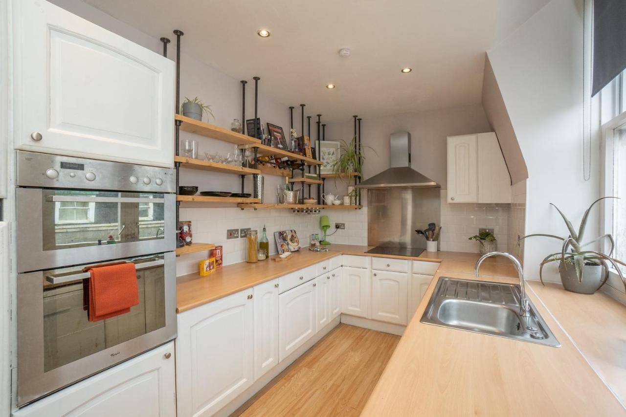 Vibrant Centre Living *