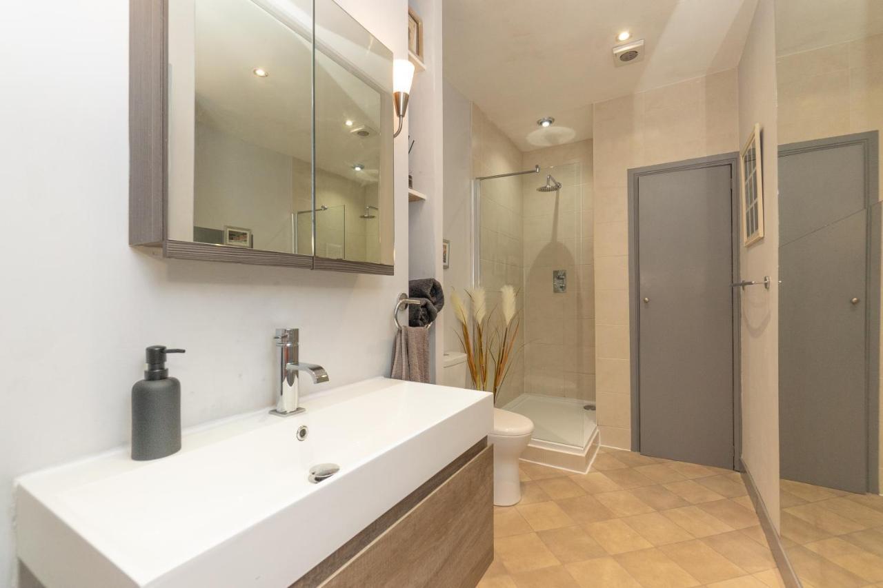 Apartment Vibrant Centre Living